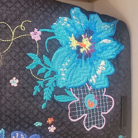 NEW - VERA BRADLEY EMBROIDERED ICONIC TOTE PURSE HANDBAG - Picture 3 of 7